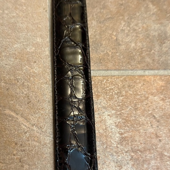 WCM NEW YORK Italian Calfskin croc embossed size medium women's Brn leather EUC - Picture 16 of 16